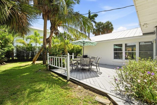 206 75TH STREET, Holmes Beach, FL 34217