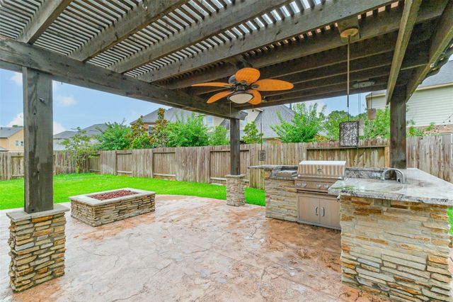 13918 Twisting Ivy Lane, Cypress, TX 77429