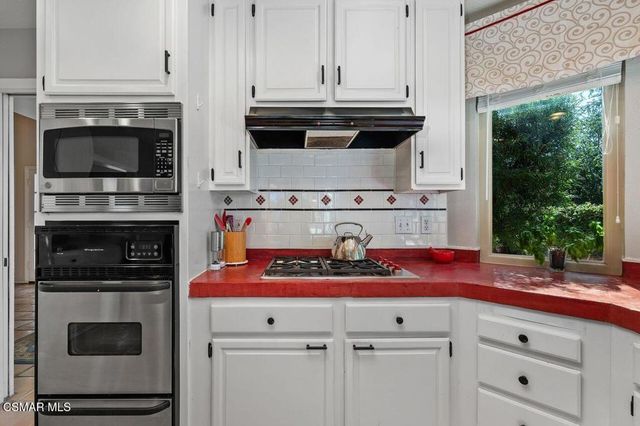 115 Los Padres Drive, Thousand Oaks, CA 91361