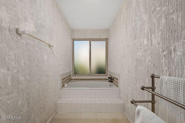 115 Los Padres Drive, Thousand Oaks, CA 91361