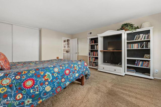 115 Los Padres Drive, Thousand Oaks, CA 91361