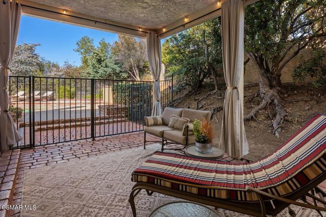 115 Los Padres Drive, Thousand Oaks, CA 91361