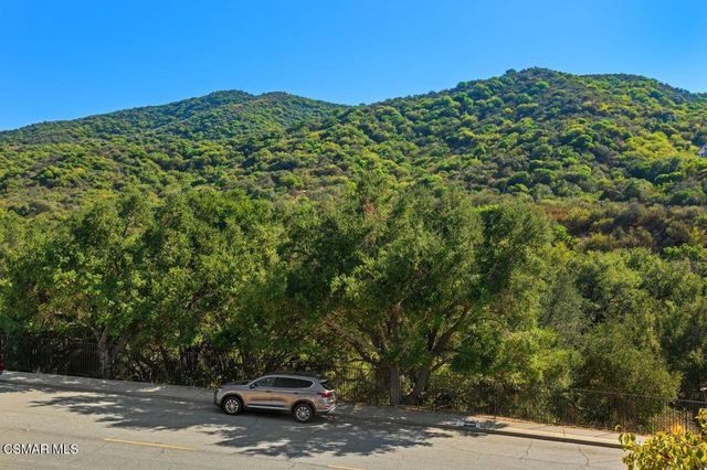 115 Los Padres Drive, Thousand Oaks, CA 91361