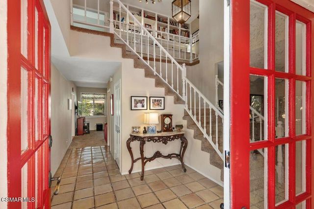 115 Los Padres Drive, Thousand Oaks, CA 91361