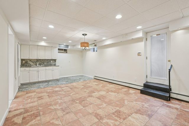 808 Wolfs Lane, Pelham, NY 10803