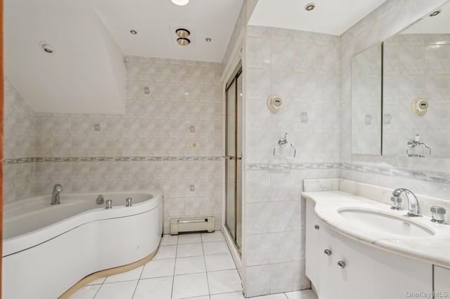 808 Wolfs Lane, Pelham, NY 10803