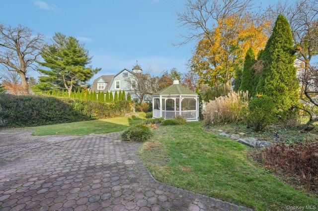 808 Wolfs Lane, Pelham, NY 10803