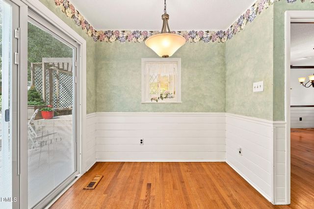 206 Whitehall Way, Cary, NC 27511