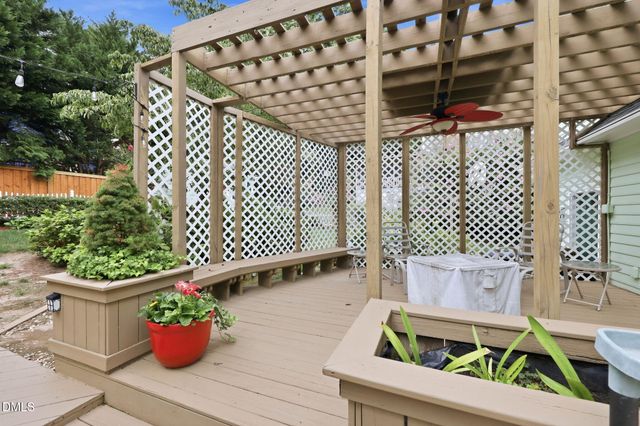 206 Whitehall Way, Cary, NC 27511