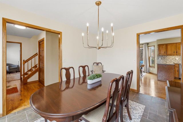 1838 WESTBREEZE DRIVE, Oshkosh, WI 54904