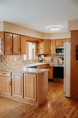1838 WESTBREEZE DRIVE, Oshkosh, WI 54904