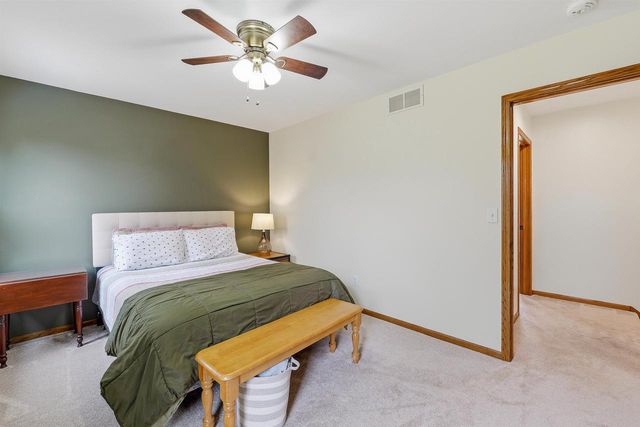 1838 WESTBREEZE DRIVE, Oshkosh, WI 54904