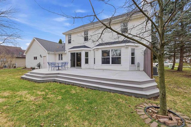 1838 WESTBREEZE DRIVE, Oshkosh, WI 54904