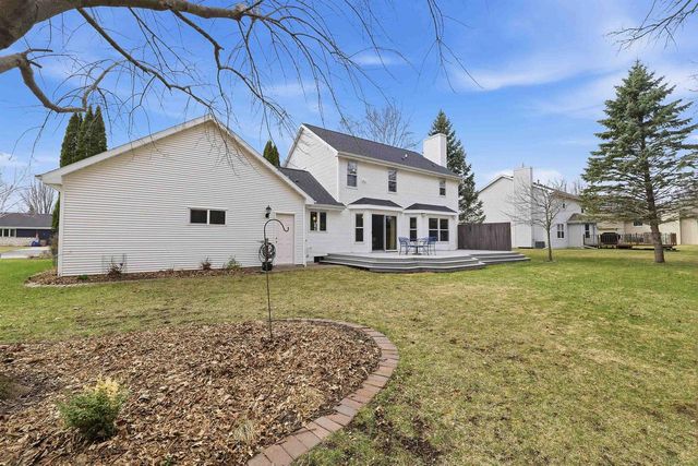 1838 WESTBREEZE DRIVE, Oshkosh, WI 54904