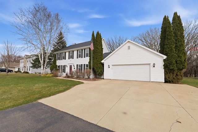 1838 WESTBREEZE DRIVE, Oshkosh, WI 54904