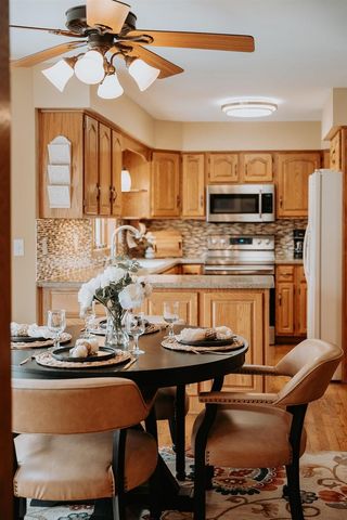 1838 WESTBREEZE DRIVE, Oshkosh, WI 54904