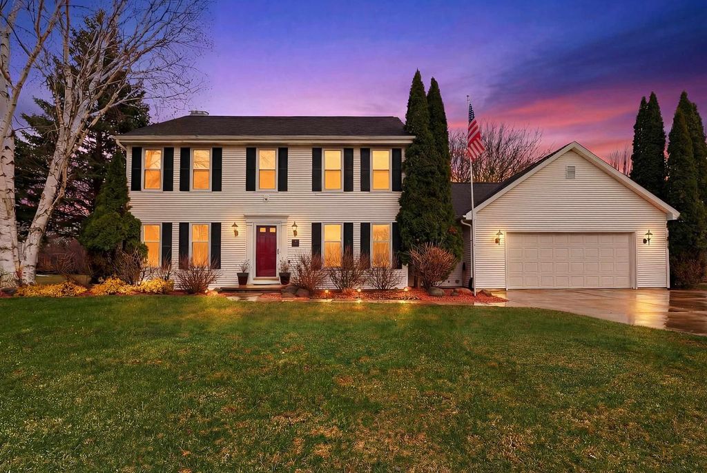 1838 WESTBREEZE DRIVE, Oshkosh, WI 54904