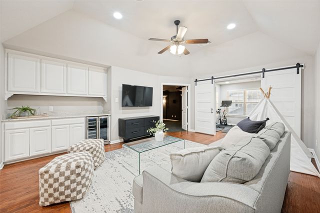 5025 Sage Hill Drive, Carrollton, TX 75010