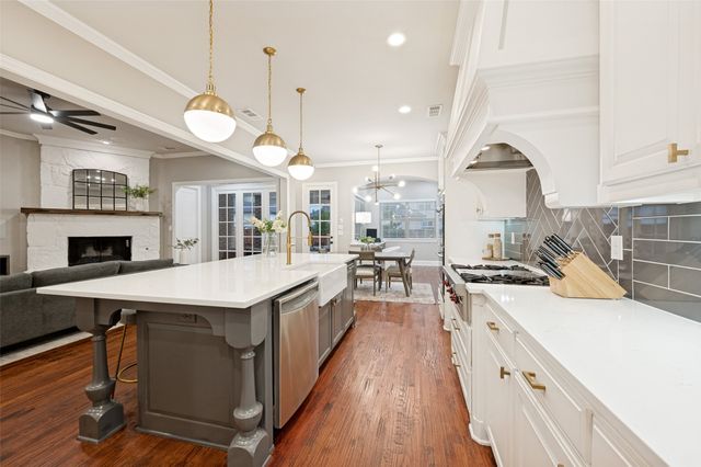 5025 Sage Hill Drive, Carrollton, TX 75010
