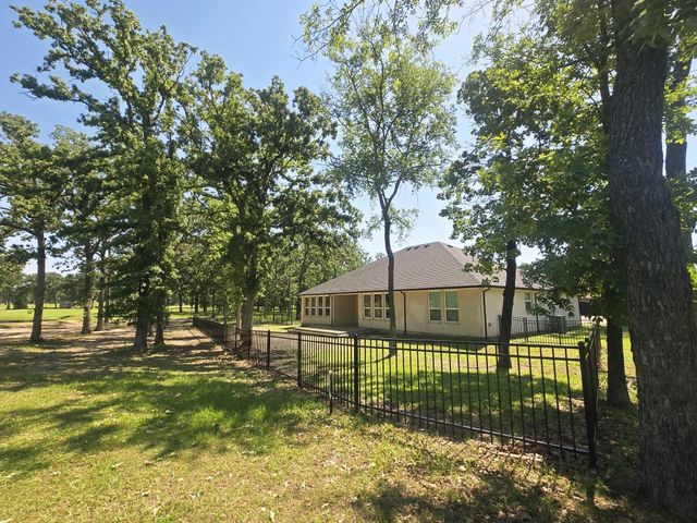 203 Saint Andrews Drive, Mabank, TX 75156