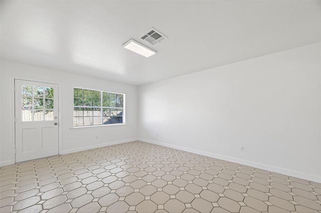 9011 Landsdowne Drive, Houston, TX 77096