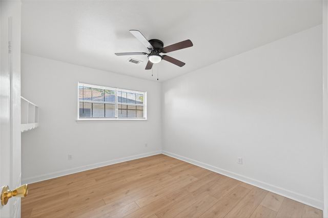 9011 Landsdowne Drive, Houston, TX 77096