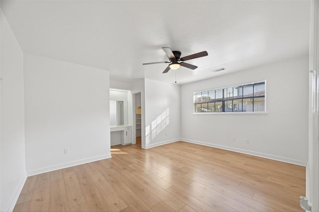 9011 Landsdowne Drive, Houston, TX 77096