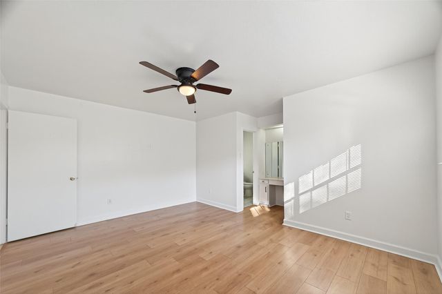 9011 Landsdowne Drive, Houston, TX 77096