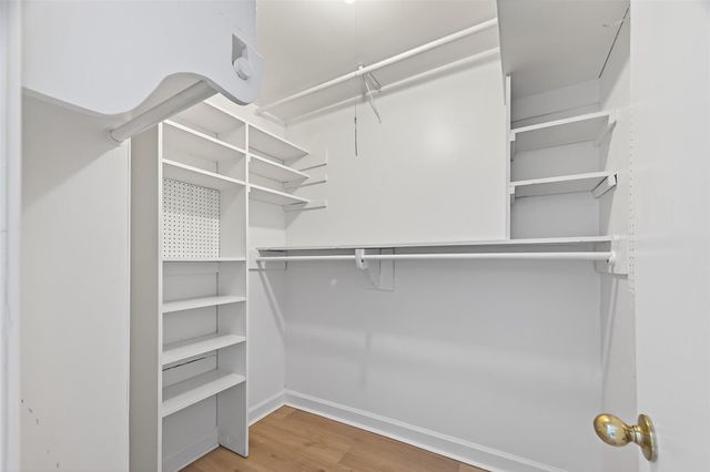 9011 Landsdowne Drive, Houston, TX 77096