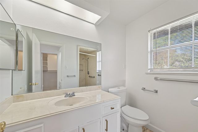 9011 Landsdowne Drive, Houston, TX 77096