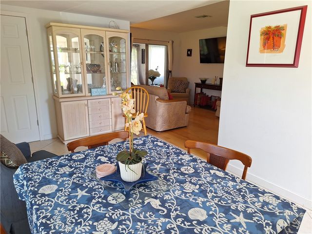 1580 4th Court, Vero Beach, FL 32960