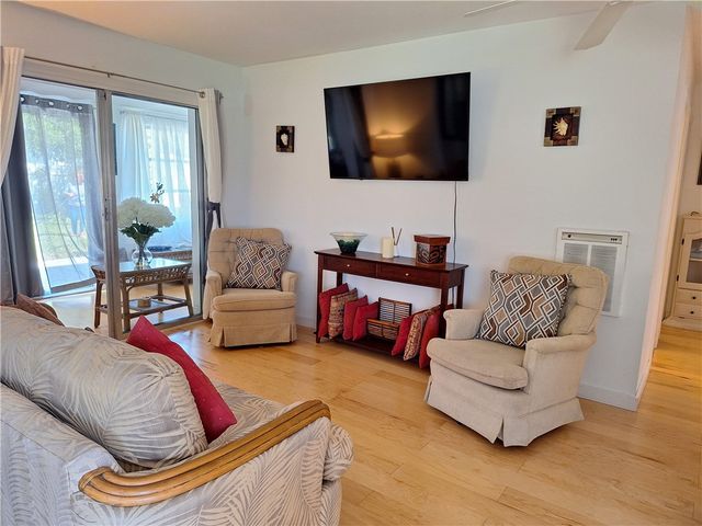 1580 4th Court, Vero Beach, FL 32960