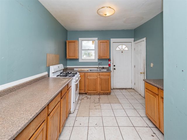 935 Osborne Street, Kalamazoo, MI 49001