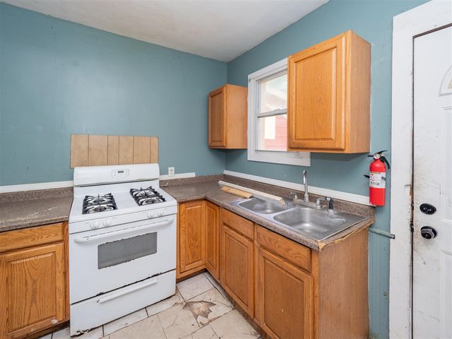 935 Osborne Street, Kalamazoo, MI 49001