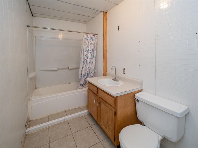 935 Osborne Street, Kalamazoo, MI 49001