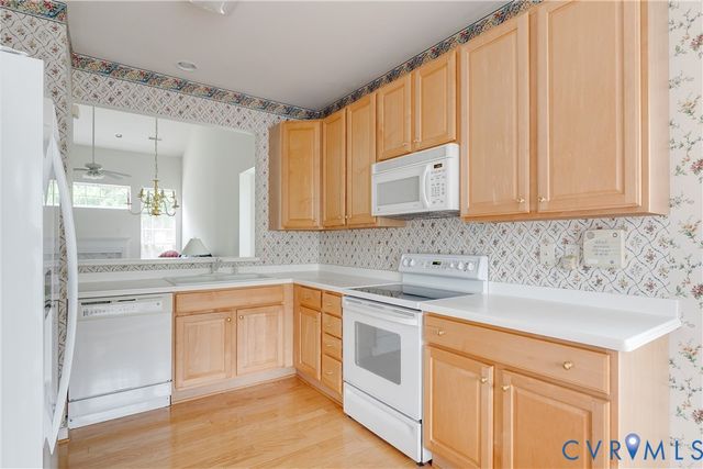 10607 Gate House Ct, Glen Allen, VA 23059