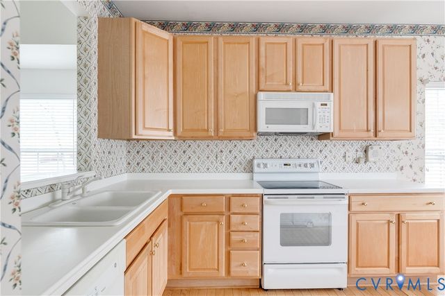 10607 Gate House Ct, Glen Allen, VA 23059