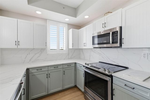 628 CLEVELAND STREET 809, Clearwater, FL 33755