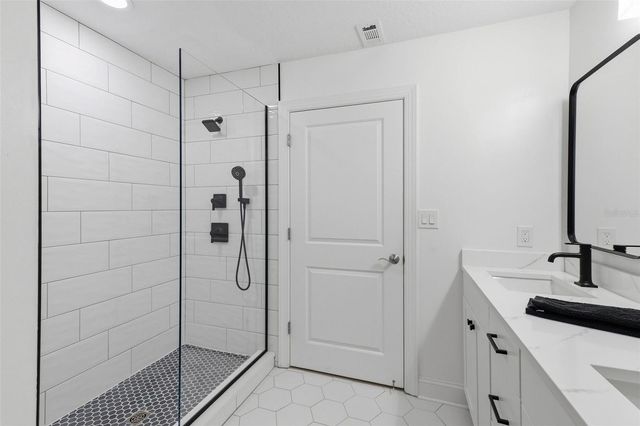 628 CLEVELAND STREET 809, Clearwater, FL 33755