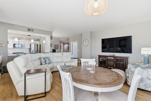628 CLEVELAND STREET 809, Clearwater, FL 33755