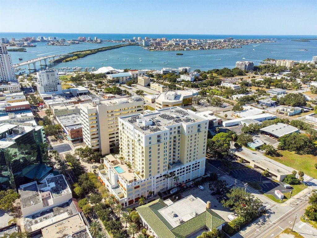 628 CLEVELAND STREET 809, Clearwater, FL 33755