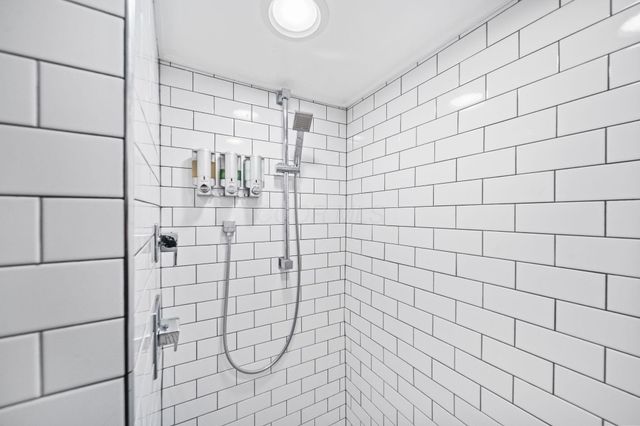 380 Kendall Place, Columbus, OH 43205