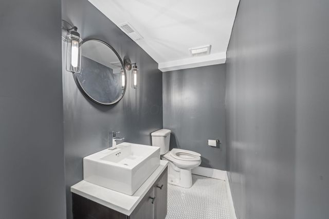 380 Kendall Place, Columbus, OH 43205