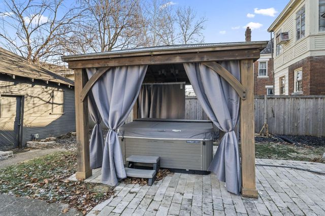 380 Kendall Place, Columbus, OH 43205