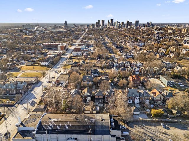 380 Kendall Place, Columbus, OH 43205