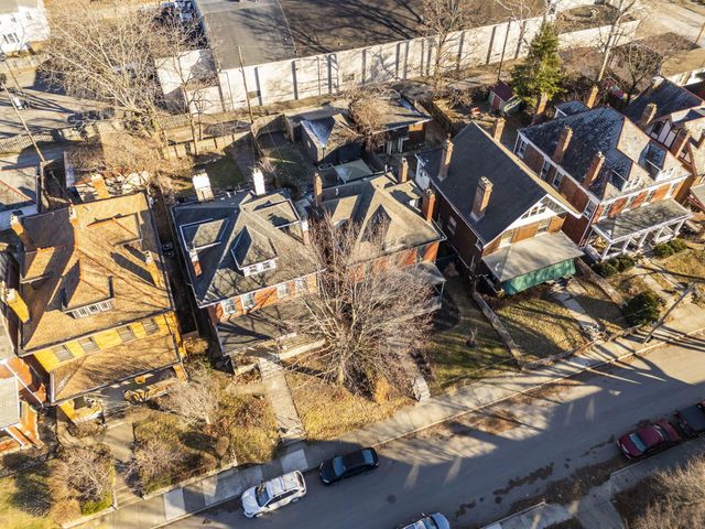 380 Kendall Place, Columbus, OH 43205