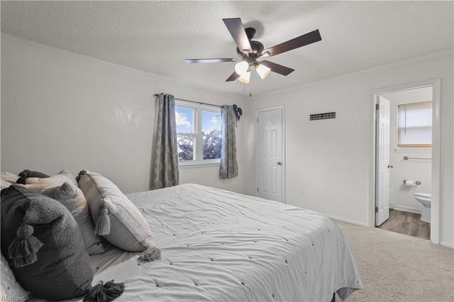 3709 Pine Grove LN, Virginia Beach, VA 23452