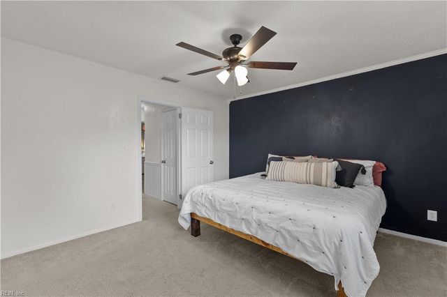 3709 Pine Grove LN, Virginia Beach, VA 23452