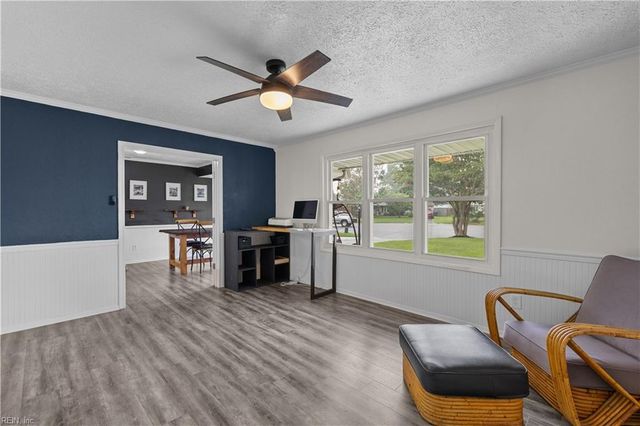 3709 Pine Grove LN, Virginia Beach, VA 23452
