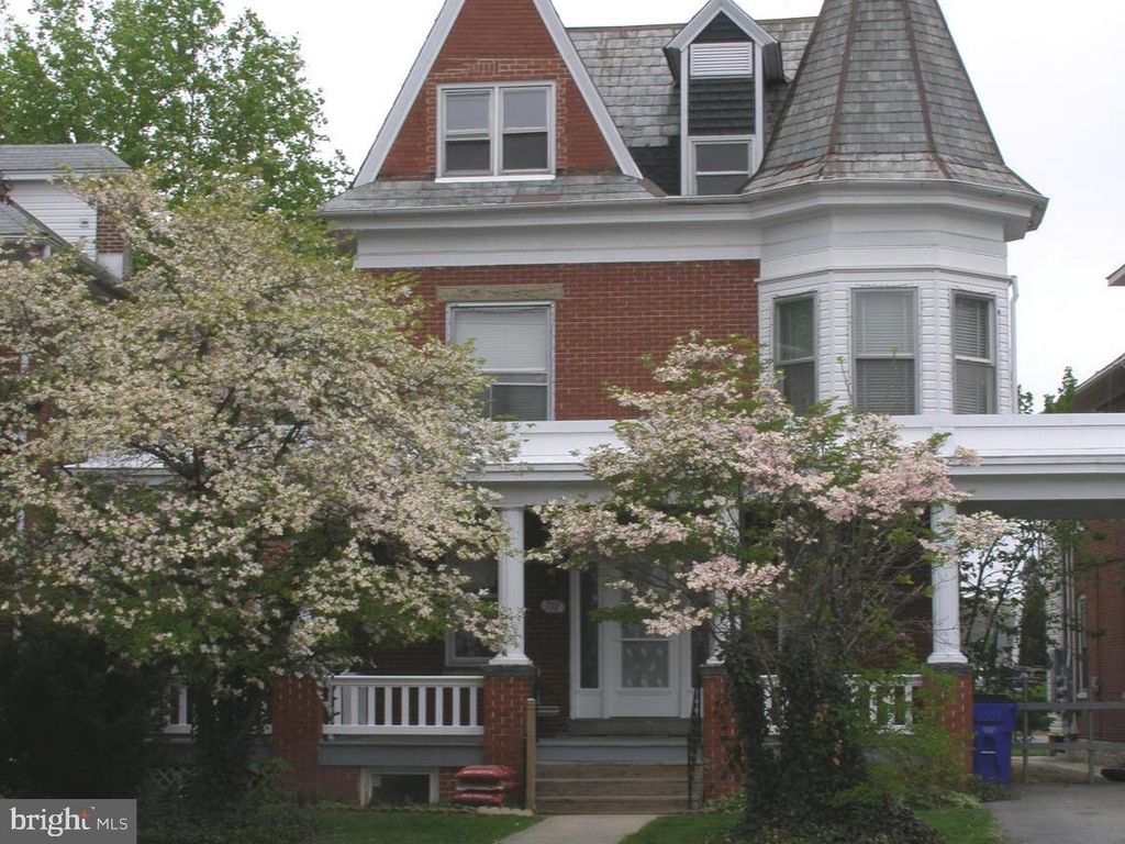 711 OAK HILL AVE, Hagerstown, MD 21740